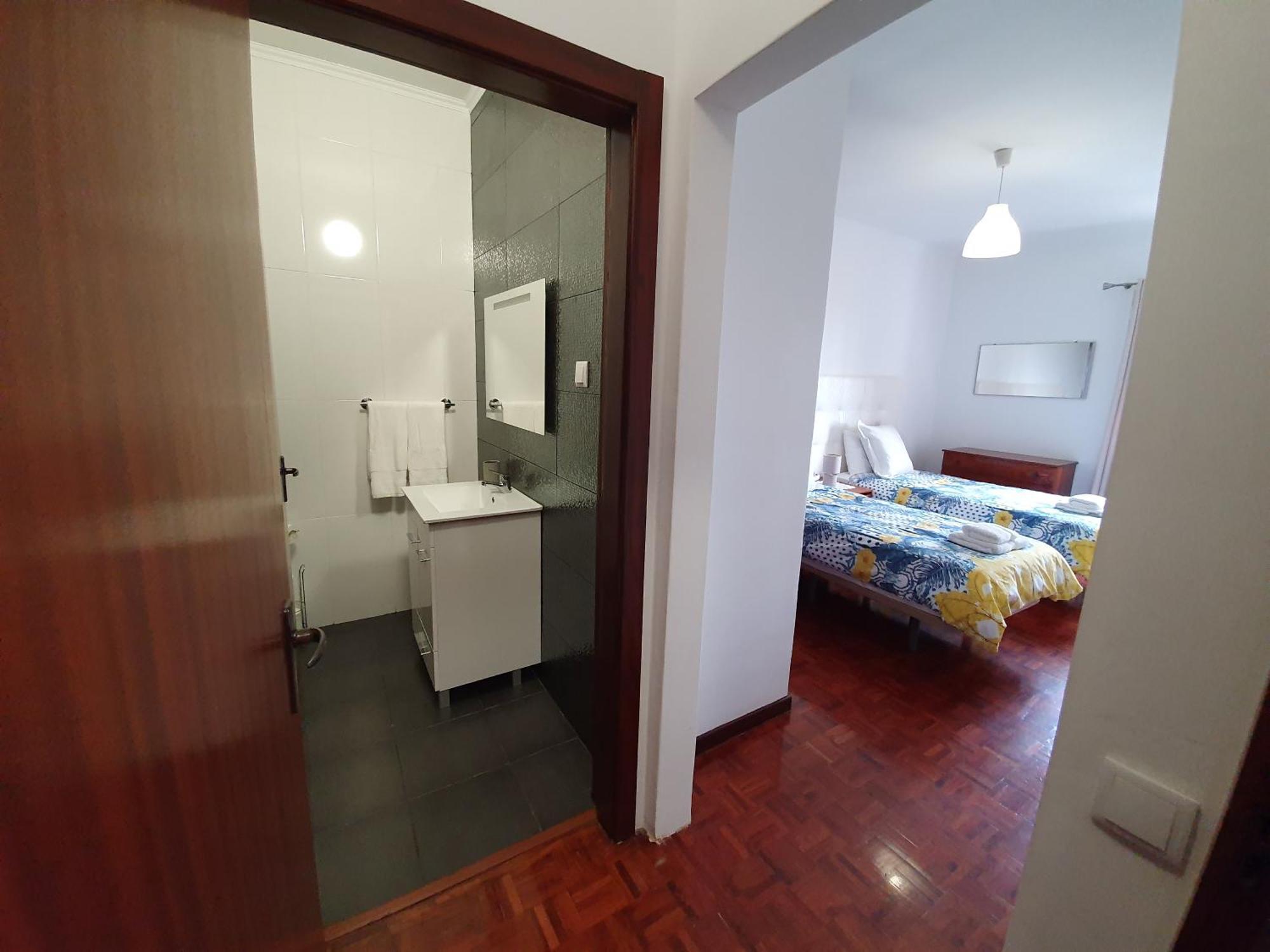 Inmaculado Apartment فونشال الغرفة الصورة